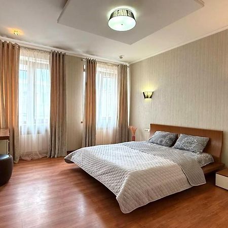 Ferienwohnung Mironositskaya 75 Charkiw Exterior foto